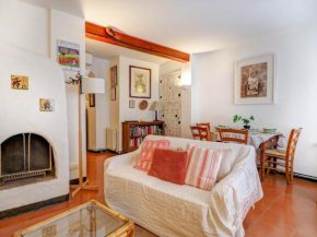 Red Velvet Apartment by Hello Homes Sitges
